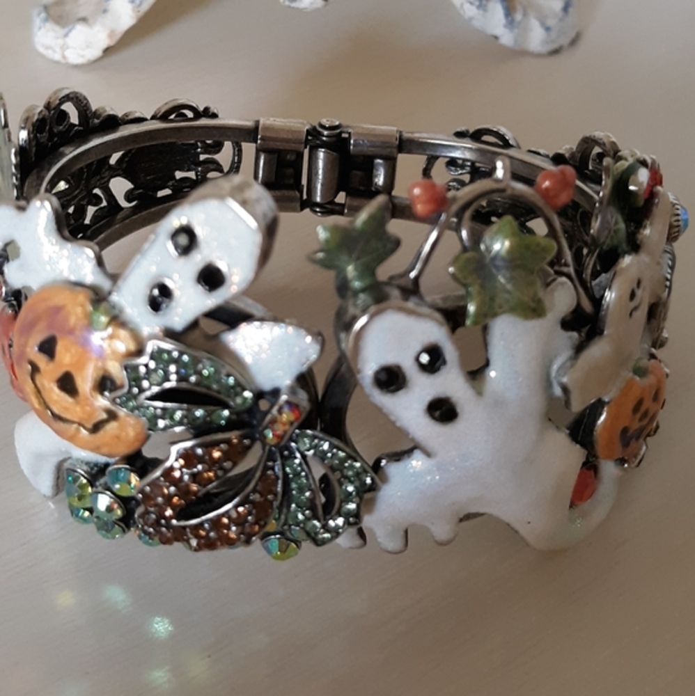 Kirks Folly Fall/Halloween Bracelet - Picture 5 of 12
